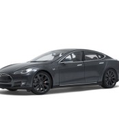 Масштабная модель 1:18 Tesla Model S